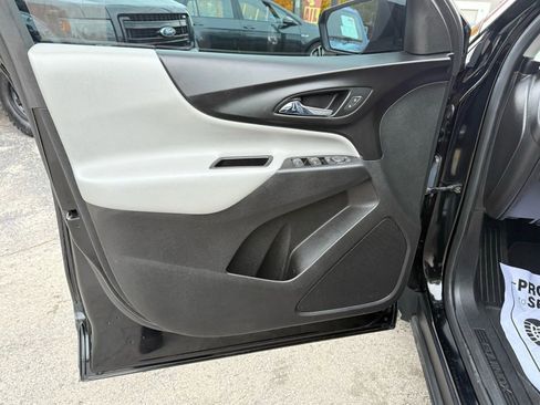 Used 2018 Chevrolet Equinox LT FWD image 9