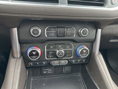 Used 2021 GMC Yukon SLT w/ SLT Premium Package image 22