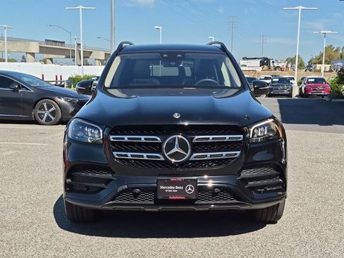 Used 2023 Mercedes-Benz GLS 580 4MATIC image 2