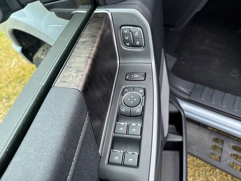 New 2026 Ford F250 Lariat w/ Tremor Off-Road Package image 23