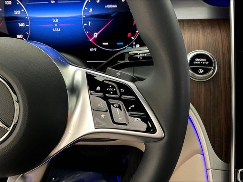 Certified 2026 Mercedes-Benz GLC 300 4MATIC image 12