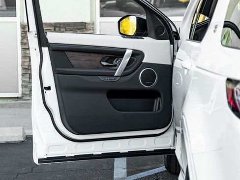New 2025 Land Rover Discovery Sport S AWD/4WD image 12