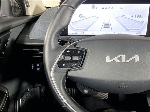 Used 2023 Kia EV6 Wind w/ Wind Technology Package AWD/4WD image 18