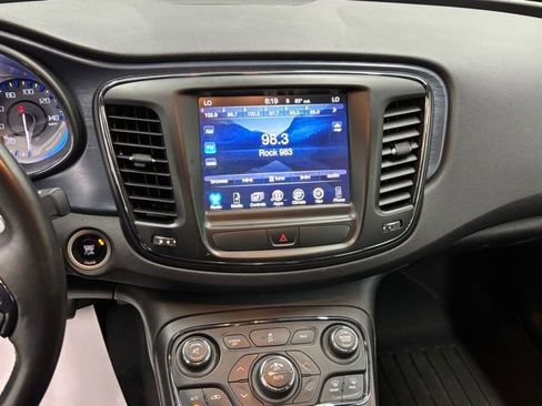 Used 2017 Hyundai Santa Fe SE FWD image 20