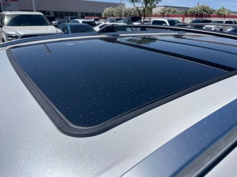 Used 2024 Toyota Highlander Platinum image 5