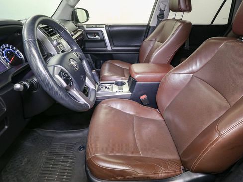 Used 2018 Toyota 4Runner Limited AWD/4WD image 39