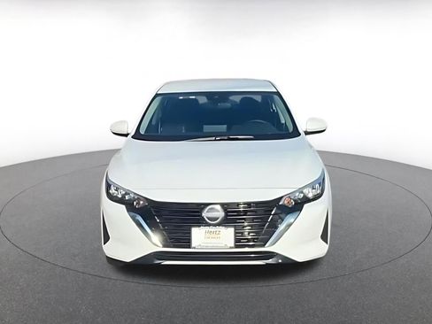 Used 2025 Nissan Sentra SV image 4