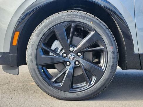 New 2025 Buick Envision Sport Touring image 9