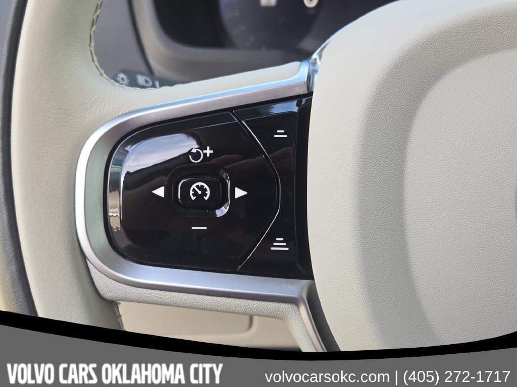 Certified 2025 Volvo XC90 B5 Core w/ Protection Package Premier AWD/4WD image 22