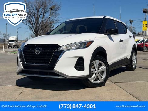 Used 2023 Nissan Kicks S image 1