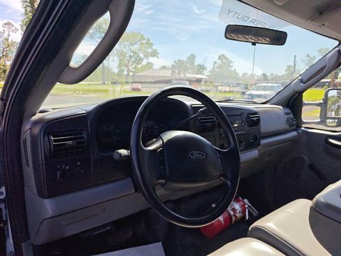 Used 2007 Ford F450 XL image 14