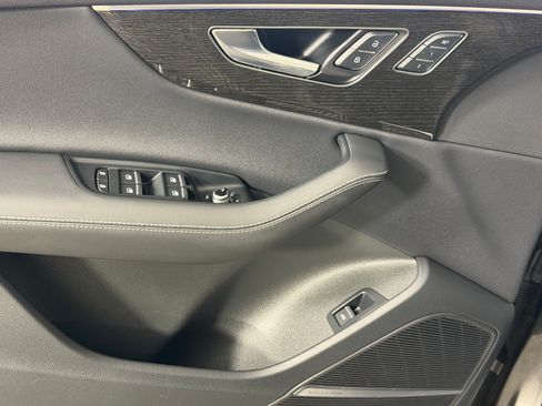 Used 2025 Audi Q7 3.0T Premium Plus AWD/4WD image 14