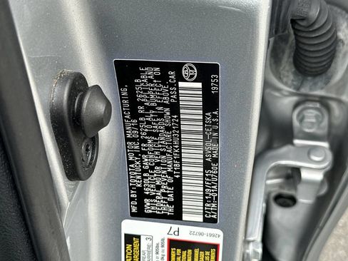 Used 2017 Toyota Camry SE FWD image 28
