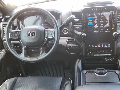 Used 2024 RAM 2500 Limited AWD/4WD image 30