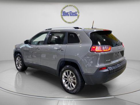 Used 2020 Jeep Cherokee Latitude Plus w/ Cold Weather Group AWD/4WD image 3