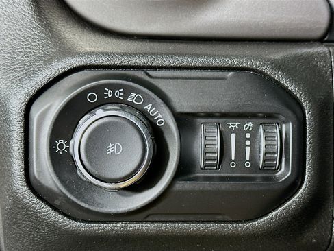 Used 2020 Jeep Wrangler Unlimited Sport S image 17