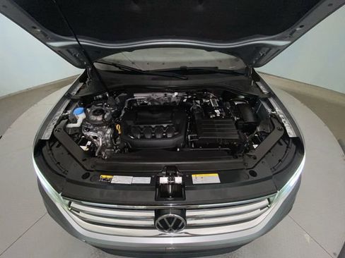 Used 2022 Volkswagen Tiguan SE AWD/4WD image 24