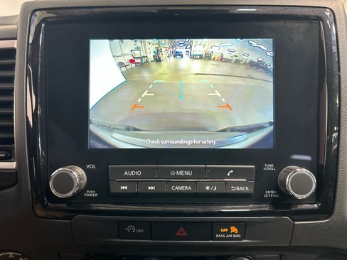 Used 2023 Nissan Frontier SV w/ SV Convenience Package AWD/4WD image 5