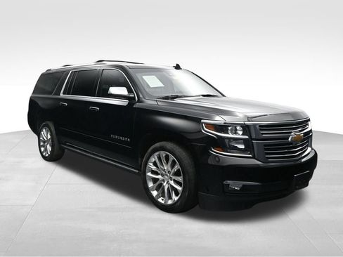 Used 2019 Chevrolet Suburban Premier w/ Premier Plus Edition RWD image 7
