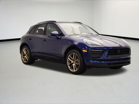 Used 2025 Porsche Macan image 7
