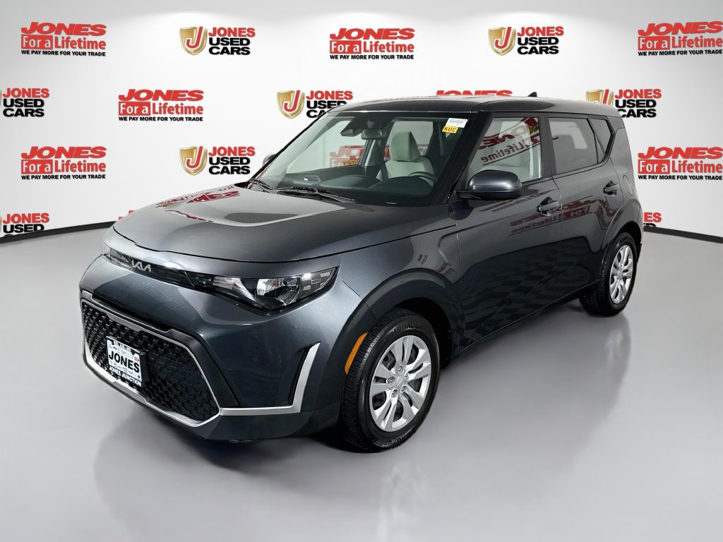 Used 2023 Kia Soul LX FWD image 12