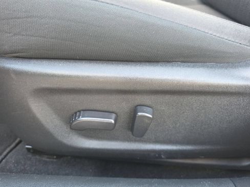Used 2025 Nissan Altima 2.5 SV FWD image 9