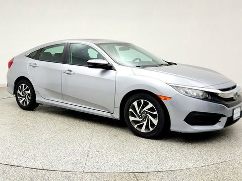 Used 2017 Honda Civic EX image 3