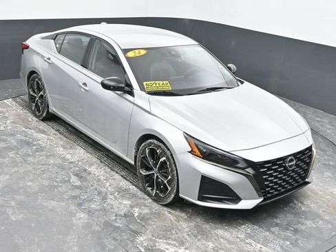 Used 2024 Nissan Altima 2.5 SR image 35