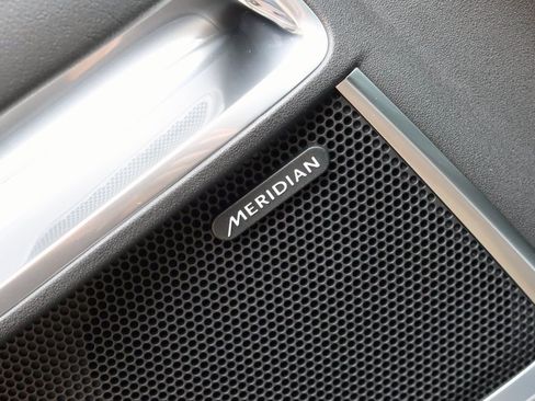 Certified 2024 Jaguar E-PACE R-Dynamic SE image 12