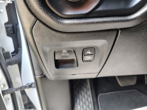 Certified 2025 RAM 1500 Big Horn AWD/4WD image 23