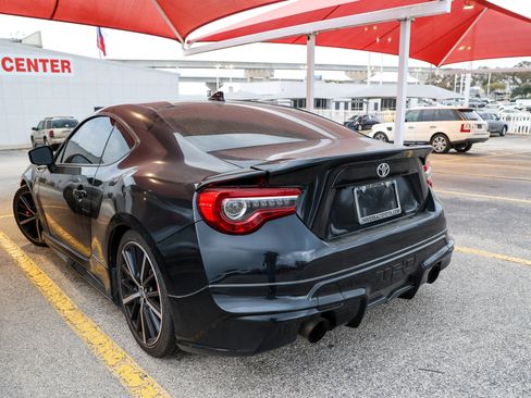 Used 2019 Toyota 86 TRD SE image 9