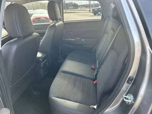 Used 2025 Mitsubishi Outlander Sport SE image 38