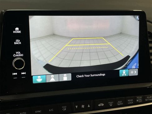 Certified 2025 Honda Odyssey EX-L image 4