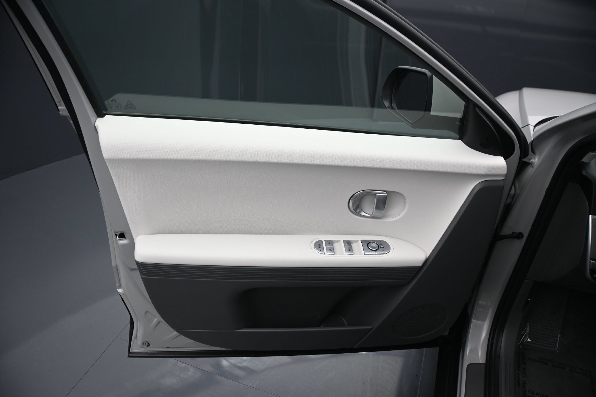 Certified 2024 Hyundai Ioniq 5 SEL AWD/4WD image 17