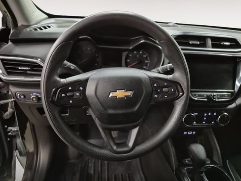 Used 2021 Chevrolet TrailBlazer LT w/ Convenience Package FWD image 13