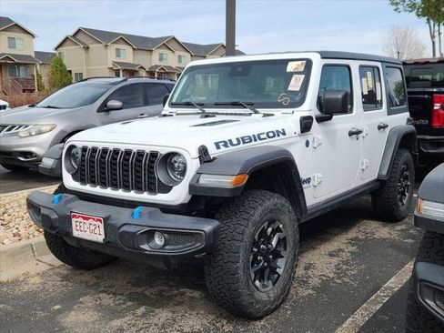 Certified 2025 Jeep Wrangler Unlimited Rubicon 4xe w/ Convenience Group AWD/4WD image 3
