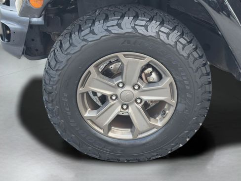 Used 2018 Jeep Wrangler Sport AWD/4WD image 21