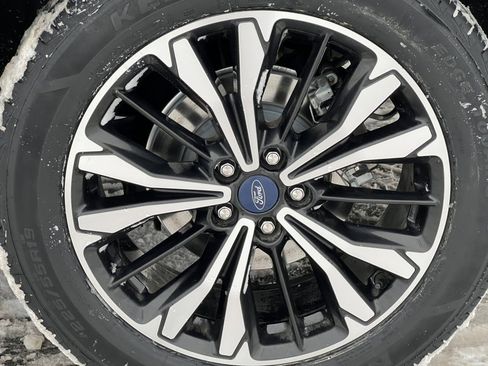 Certified 2021 Ford Escape SE w/ SE Sport Appearance Package image 7