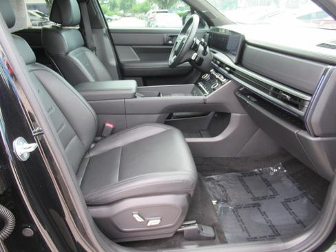 Used 2024 Hyundai Santa Fe Calligraphy FWD image 10