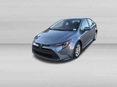 Used 2026 Toyota Corolla LE FWD image 12