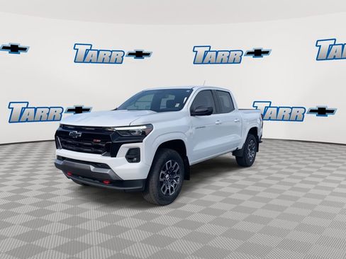 Used 2023 Chevrolet Colorado Z71 w/ Z71 Convenience Package 2 image 4