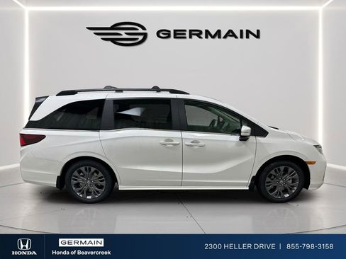 New 2026 Honda Odyssey Touring image 8