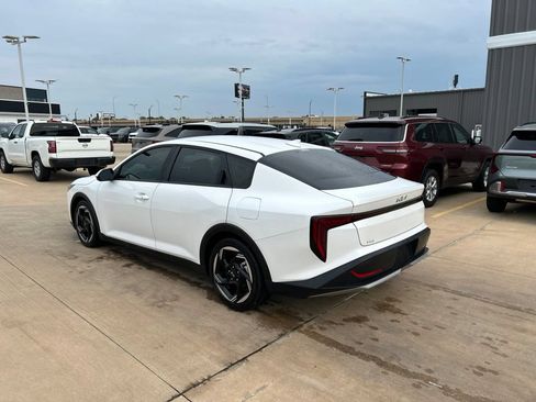 Used 2025 Kia K4 EX FWD image 2