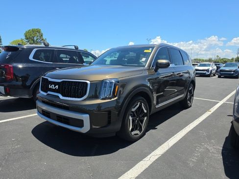 Certified 2024 Kia Telluride EX FWD image 5