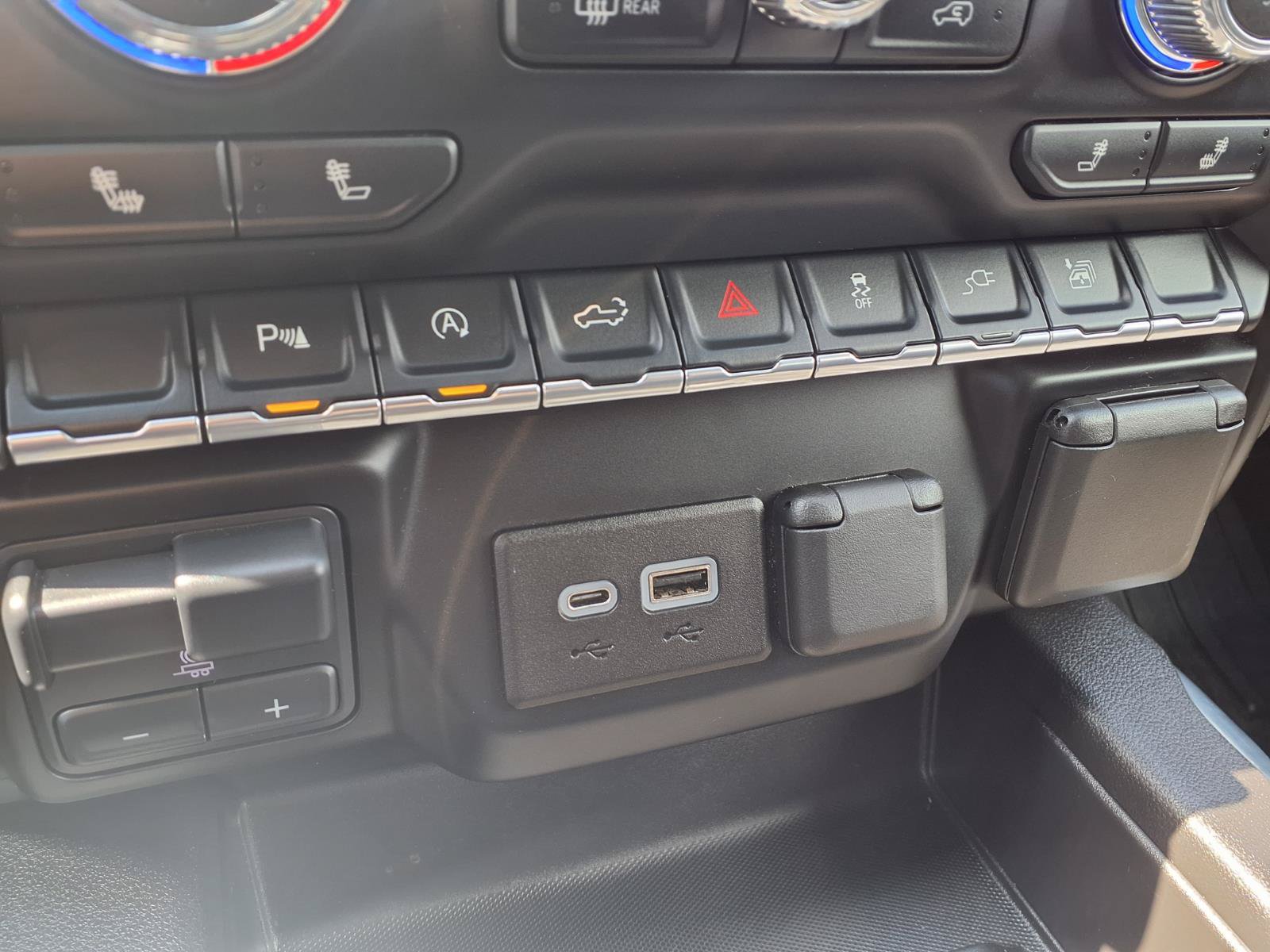 Used 2021 GMC Sierra 1500 Elevation w/ Preferred Package RWD image 10