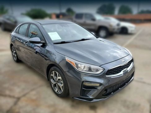 Used 2021 Kia Forte LXS FWD image 16