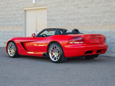 Used 2004 Dodge Viper SRT-10 RWD image 4