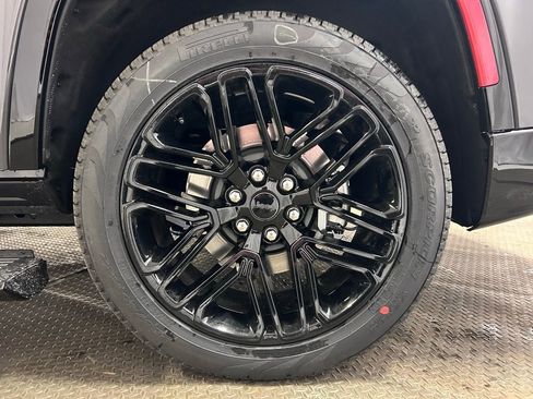 New 2026 Jeep Grand Wagoneer Limited image 32