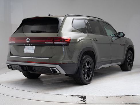 Used 2024 Volkswagen Atlas Peak Edition SE AWD/4WD image 30