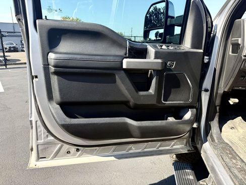 Used 2020 Ford F350 Platinum AWD/4WD image 12
